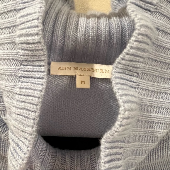 Ann Mashburn Light Blue 100% Cashmere Turtleneck Long Sleeve Sweater | M - Picture 3 of 7